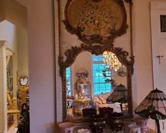 Several mirrors and Tiffany style lamps available