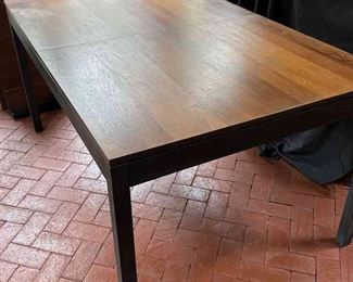 Expandable Conference Table