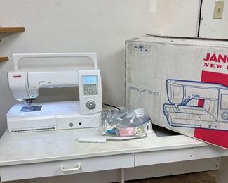 Amazing sewing machine