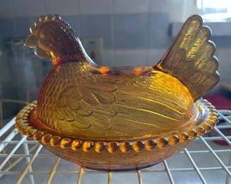 Carnival glass hen