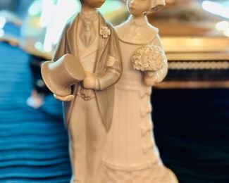 LLadro Bride & Groom figurine