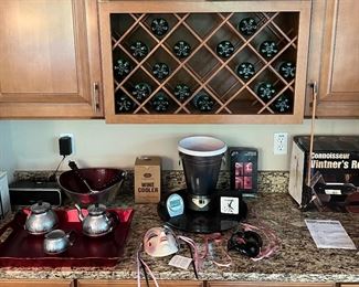 Kitchen:  Tea and wine accessories.  A perfect combination!