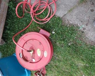 recoiling air hose