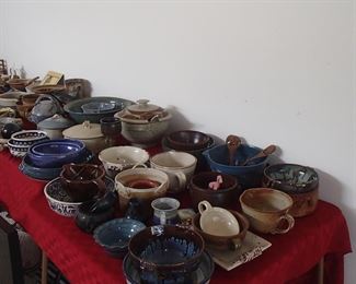 Pottery table 