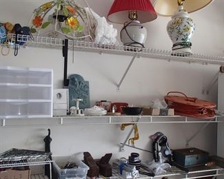 Planners, great vintage flower lamp, other misc. 