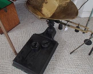 Large cast iron scales 