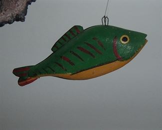 Wood fishing lure 