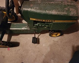 John Deere Metal Children's Riding Tractor