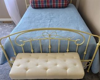 Full Sz Iron Bed
Upholstered Bench