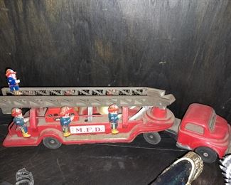 Vintage Fire Truck W/ Firemen Tin Lithograph Toy (Japan)