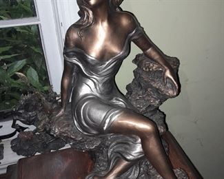Austin Productions Sculpture (1990)