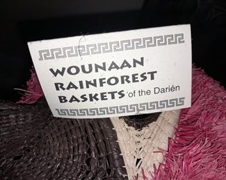 Native American Wounaan Rainforest Baskets Of The Darien (Parrot)