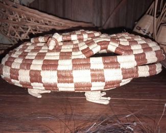 Native American Handmade Figural Toad Basket Sculpture
