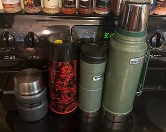 • LOT OF THERMOSES