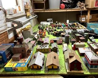 HO Trains buildings track spare parts