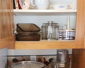 Kitchenware , Cuisinart food processor 