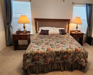 Queen bed ,queen quilt