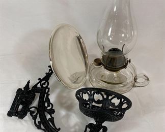 Cast Iron Bracket Lamp with Reflector