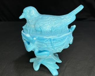 Vintage Westmoreland Blue Milk Glass Nesting Bird 