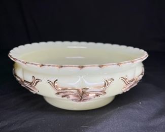 Heisey Custard Uranium Winged Scroll Berry  