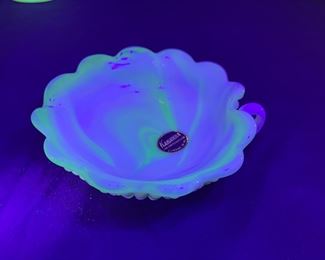Kanauha Hobnail Nappy Dish  under black light