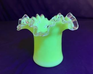 VTG Fenton Ivory Crest Ruffled Top Hat Vase  under black light