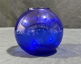 VTG Hand Blown Cobalt Blue Round Vase