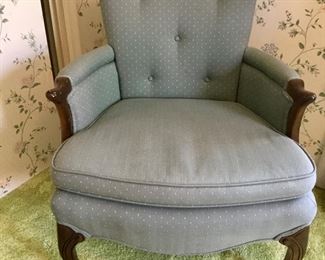 Vintage Arm Chair w/Wood Carved Legs