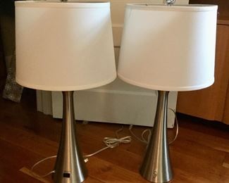 Table Lamp w/USB Ports