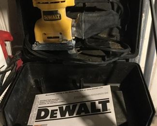DeWalt 1/4 Sheet Sander