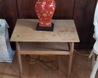 Teak end table; table lamps