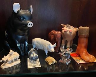Animals in different materials, lots of pigs!