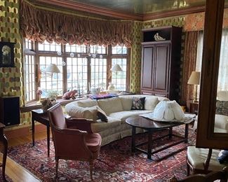 Living room view, furniture.