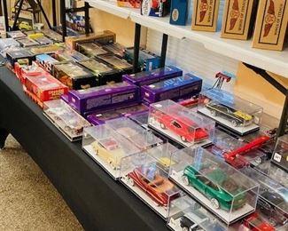 Large Selection of Diecast Cars/Trucks/NASCAR.