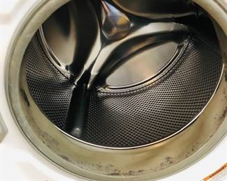 Whirlpool Heavy Duty Washer with Pedestal.