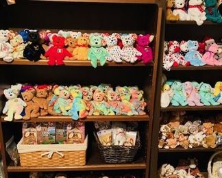 Huge Collection of Classic Beanie Babies.