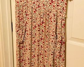 Large Selection of Women's Dress and Casual Clothing. 