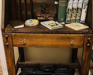 Small Antique Office Desk.