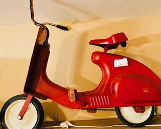 Vintage 1940's Peddle Scooter.
