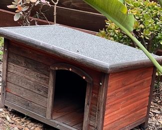 Beautiful Custom Doggy house-please bring HELP moving things outdoors!!!!