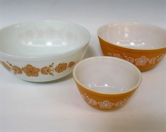 Vintage Pyrex Bowls