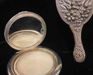 Q037 Vintage Silver Compact And Mirror