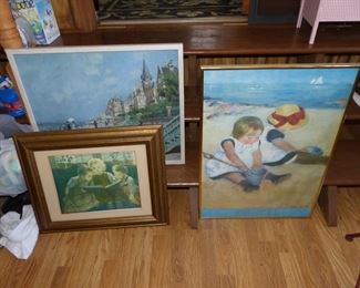 Framed wall hangings