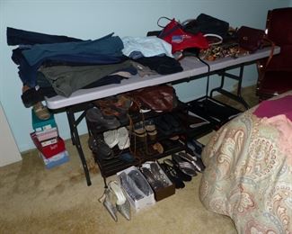 Women's shoes size 10