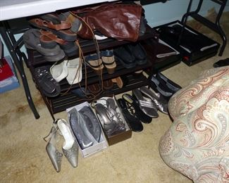 Women's shoes size 10