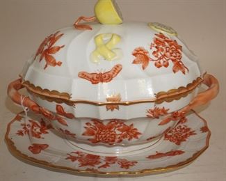 Herrend Tureen and under plate