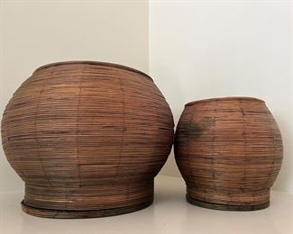 28. Set of 2 Baskets (largest 13" x 15")