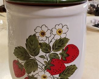Strawberry cookie jar (McCoy)