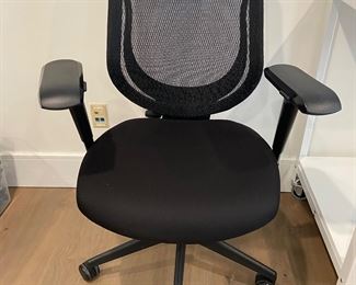 43a. Black Mesh Office Chair