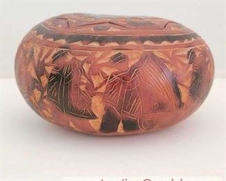 Peruvian Folk Art. Carved Gourd Trinket Box